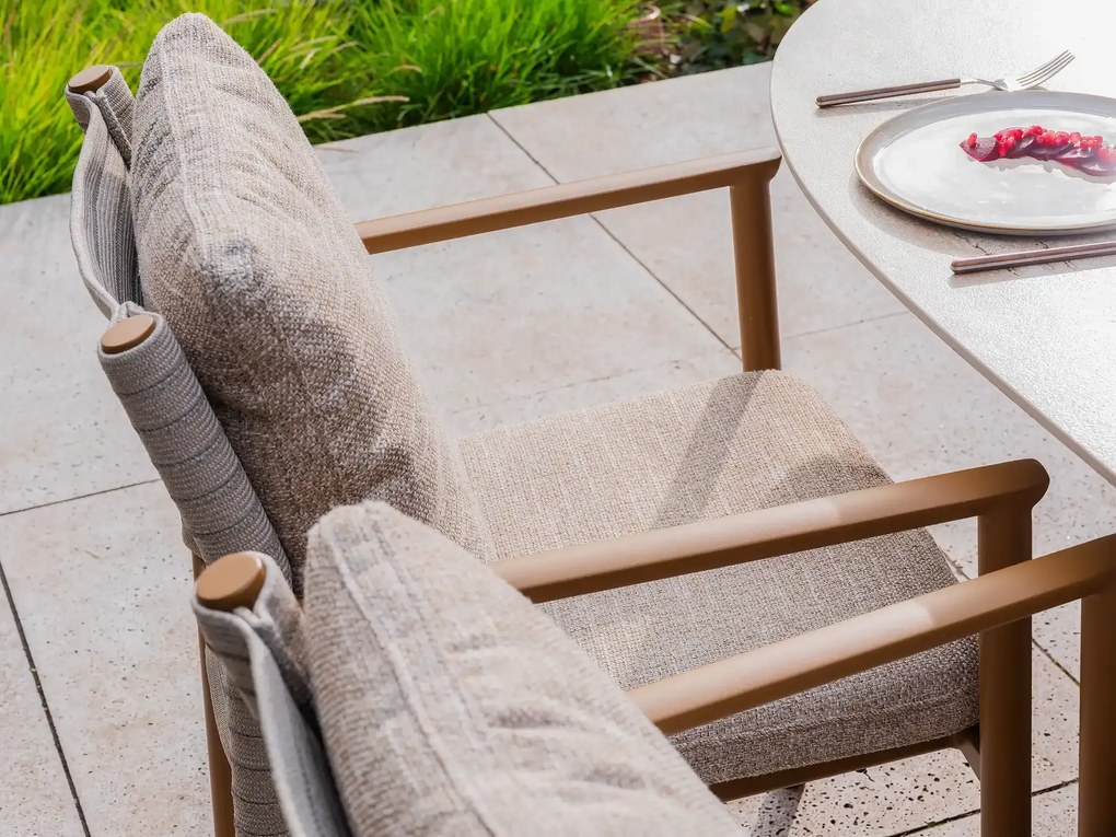 4 Seasons Outdoor Safina tuinset amber met Colorado tafel met keramisch blad 160 cm Tuinset beige weerbestendig