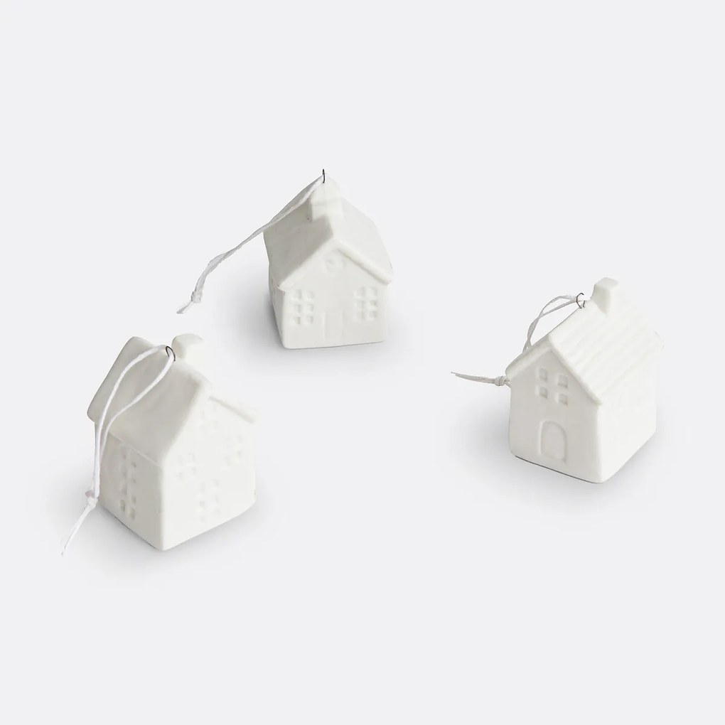Set van 3 porseleinen huisjes met ophanglus, Caspar