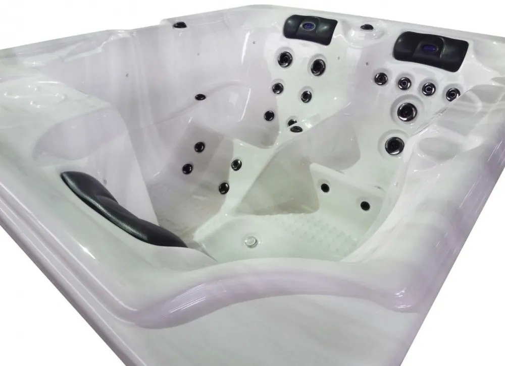 Badstuber Oasis Maxi outdoor whirlpool 6-persoons wit