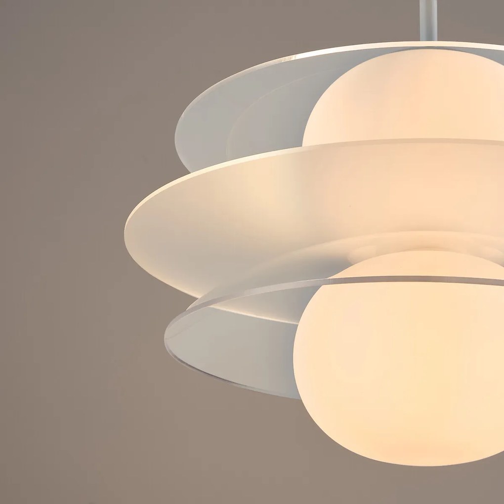 Hanglamp van plexiglas en opalineglas, Okara
