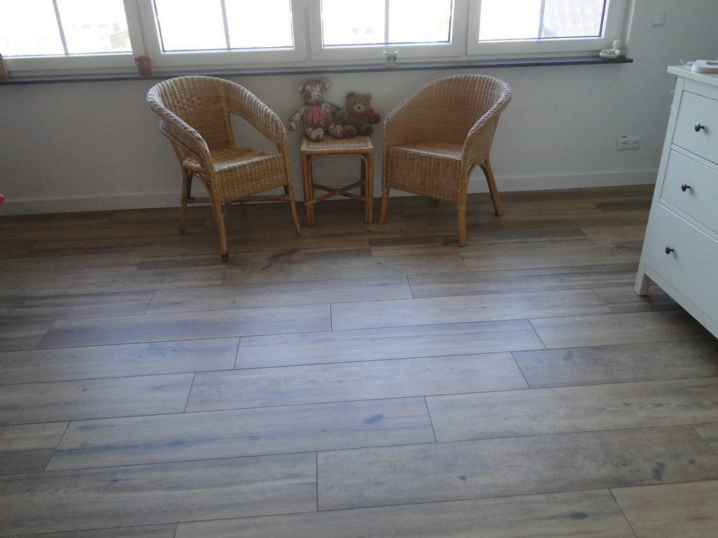 Houtlook Tegel 23x120 Cm Origin Bruin N15 - Restpartij Nog 1.08 M² Op Voorraad