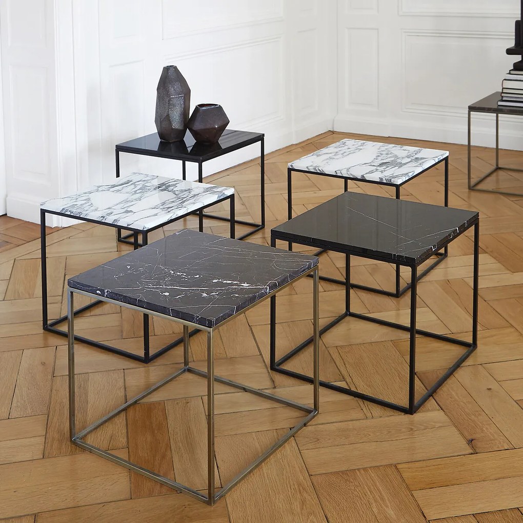 Bijzettafel in zwart staal en marmer, Mahaut