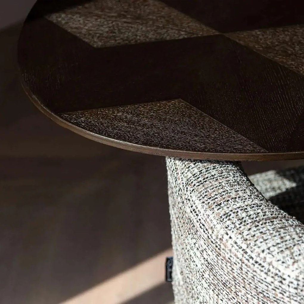 Richmond Interiors Luxor Ovale Eettafel Met Gouden Trompet Voet - 230 X 110cm.