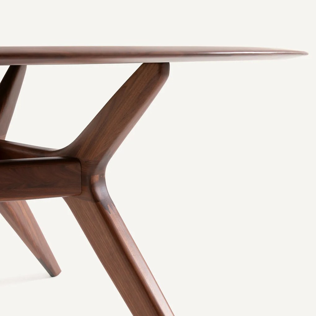 Ronde tafel in massief notenhout, Maricielo