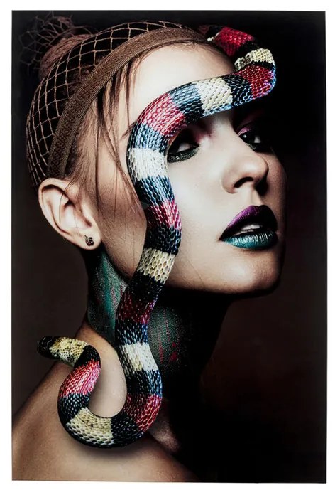 Kare Design Snake Girl Glas Schilderij Portret Met Slang