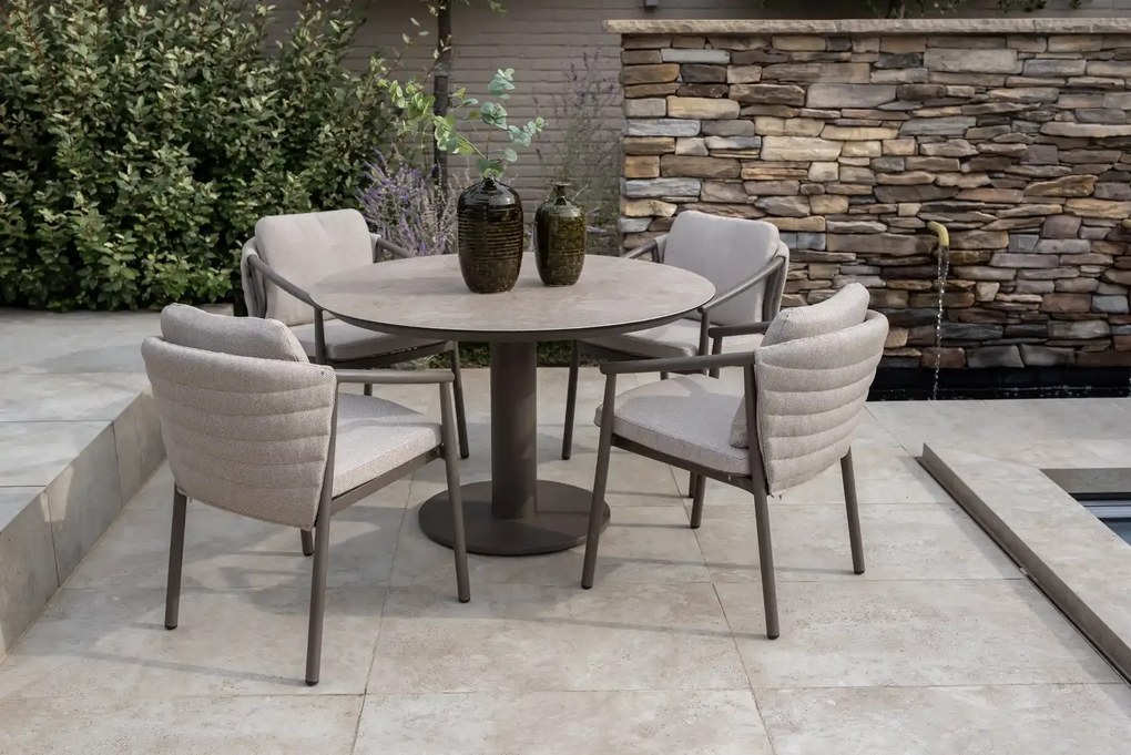 Taste by 4 Seasons Sarah tuintafel terre met geprint keramisch blad Ø 120 cm Tuintafel bruin weerbestendig