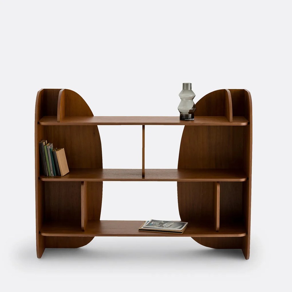Lage boekenkast in fineernotenhout, Gorman