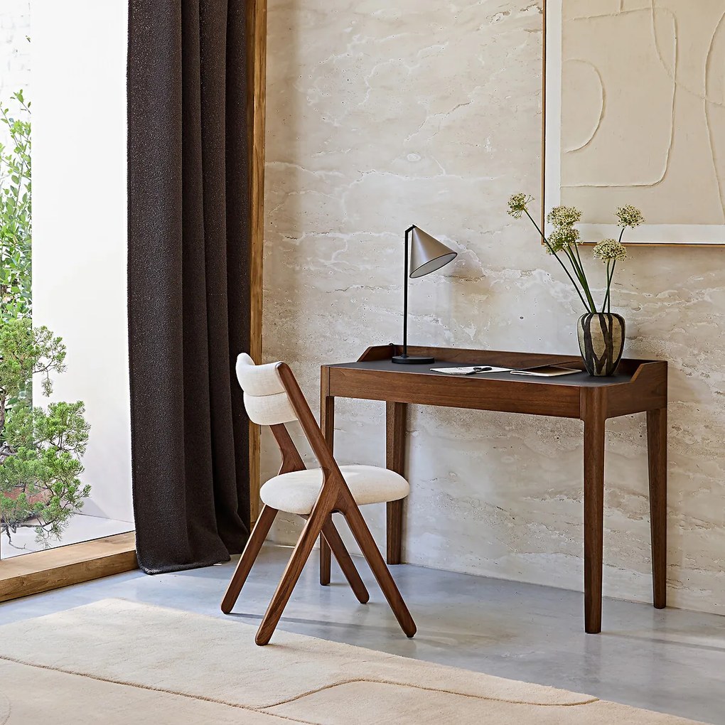 Bureau van notenhoutfineer en leer, Junius, ontwerp door Emmanuel Gallina