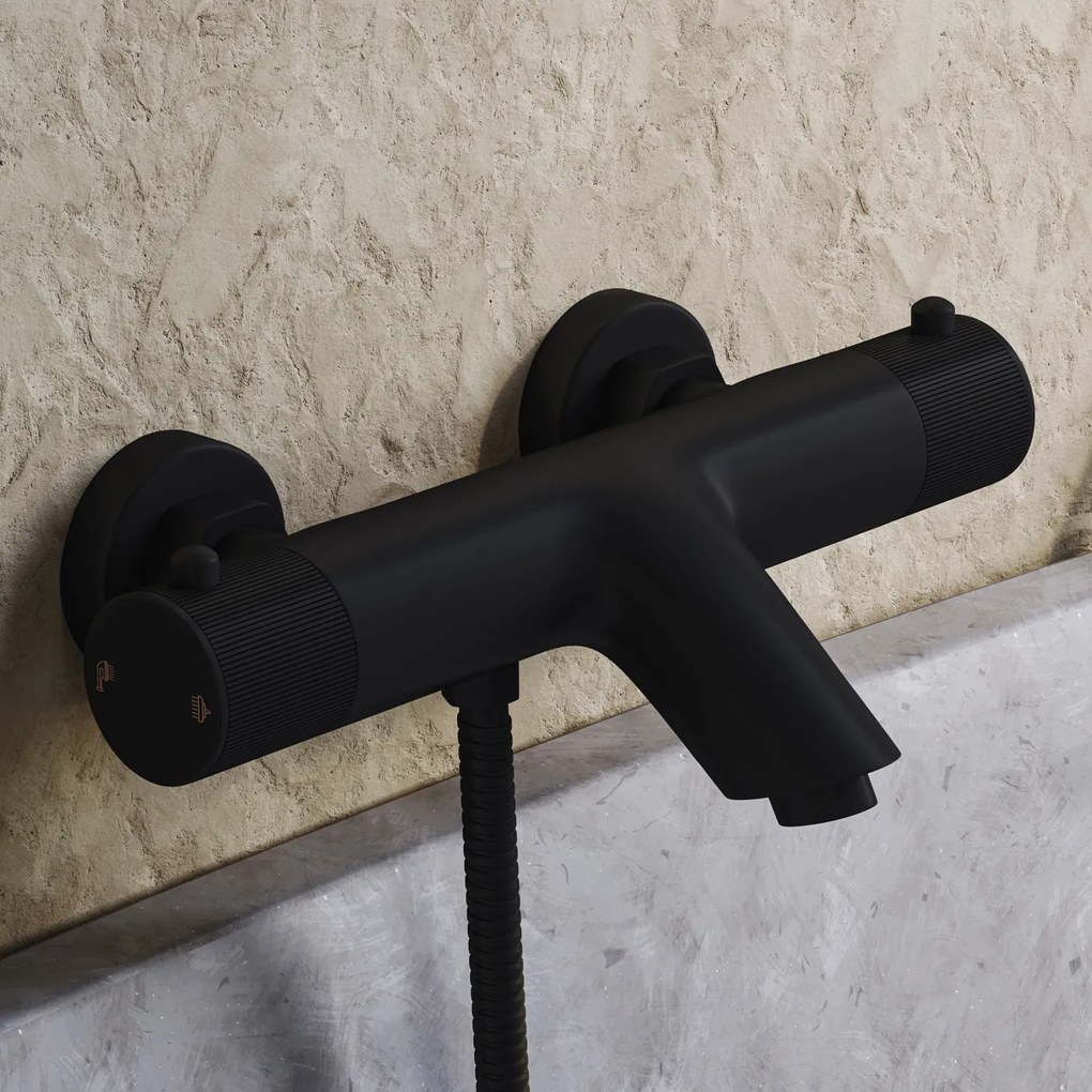 Saniclear Nero Stripes thermostatische opbouw badkraan met handdouche zwart mat