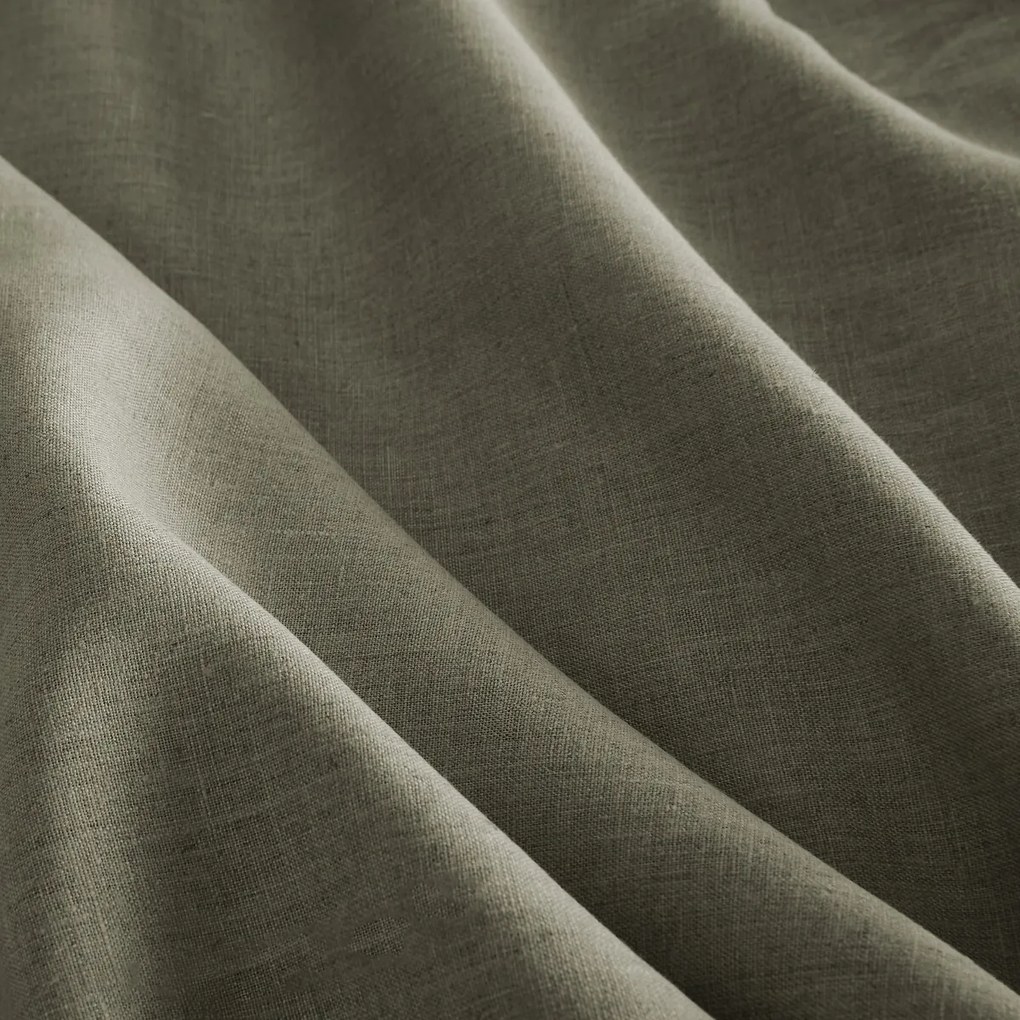 Verduisteringsgordijn van gewassen linnen, leren lussen, Private