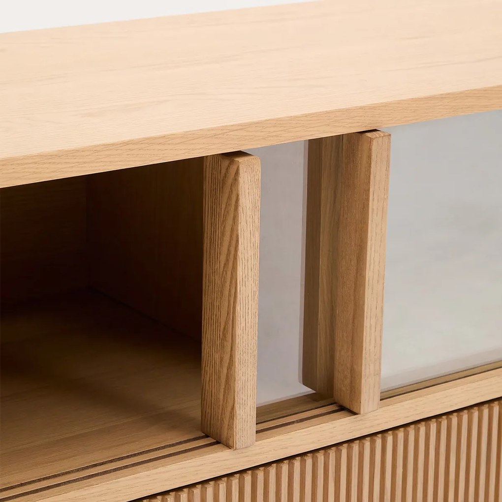 Kave Home Helvine Tv-meubel Eiken Met Glazen Schuifdeuren - 200x40x54cm.