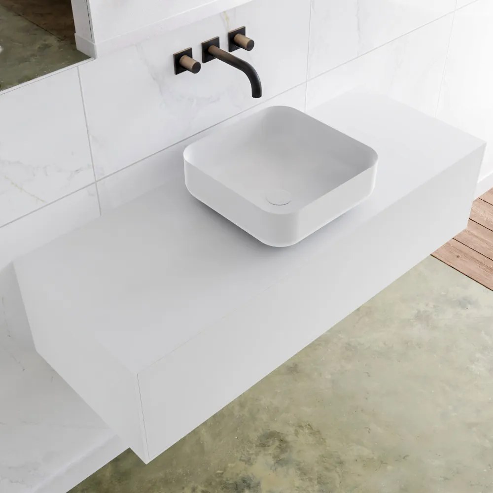 Zaro Lagom volledig naadloos solid surface onderkast met topblad 120cm mat wit met 1 lades Push tot open. Compleet met solid surface opzetkom met 0 kraangat(en)