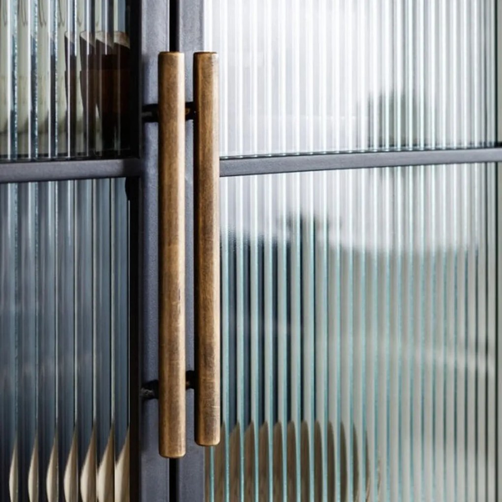 Hoge Wandkast Met Ribbelglas - 72x38x180cm.