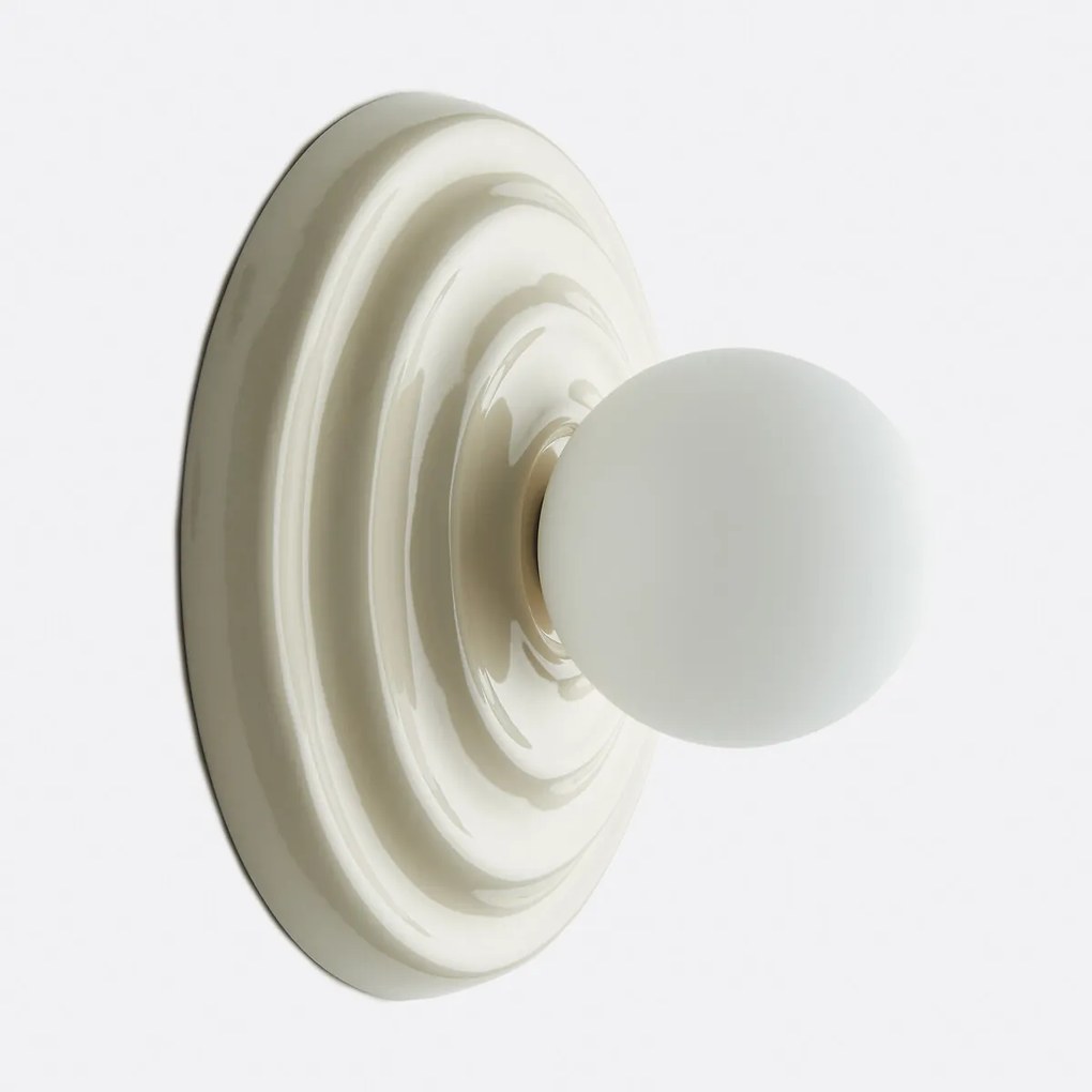 Reliëf wandlamp in keramiek en opaline glas, Holi