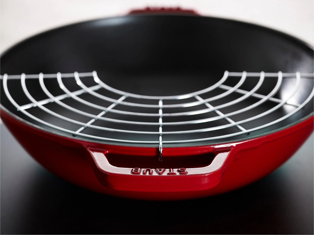 Staub Specialities Wok met glazen deksel 30 cm, Kersenrood - Specialities - Staub
