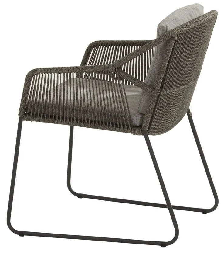 4 Seasons Outdoor Accor eetset mid grey met Louvre teak tafel 240 x 95 cm Tuinset houtkleur weerbestendig