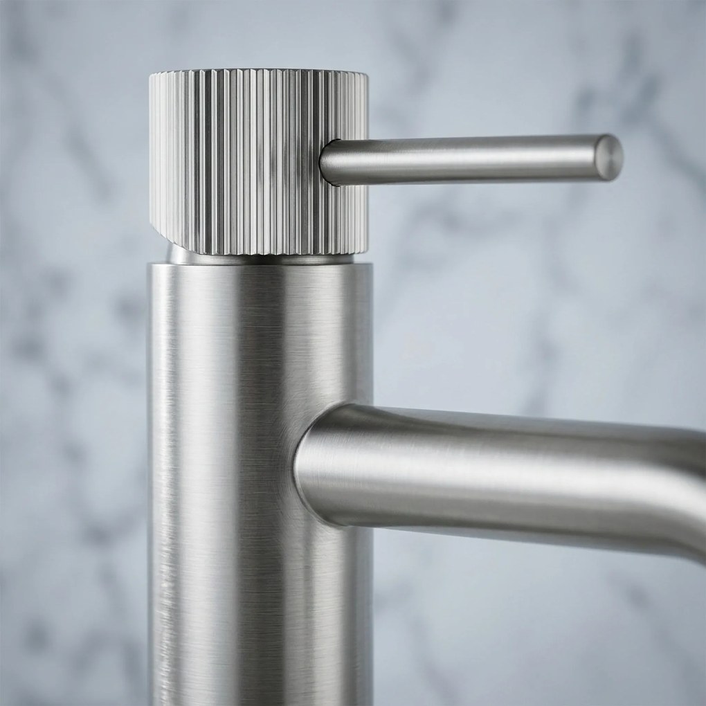 Wastafelkraan Rea Lungo Stripe Brush Nickel