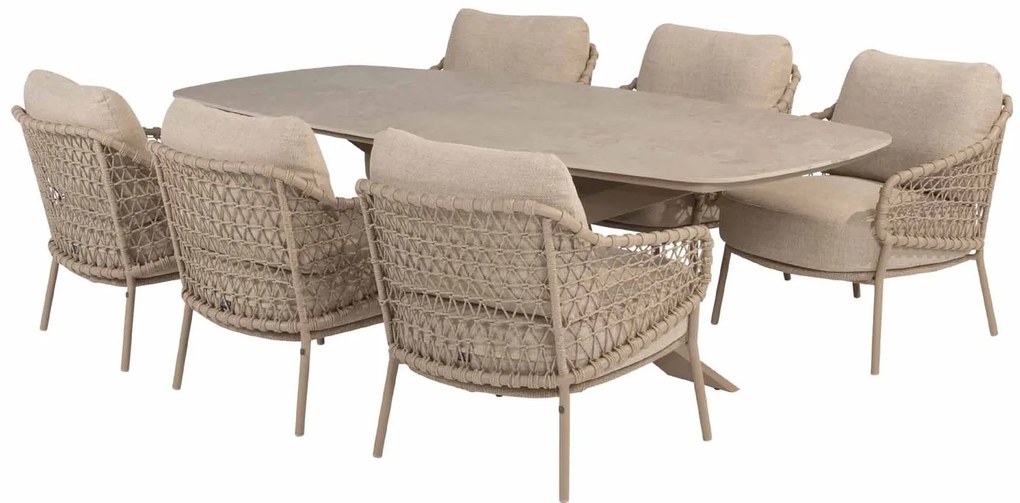 4 Seasons Outdoor Sardinia low dining set latte met Saba tafel latte met teak blad Ø 130 cm Tuinset beige weerbestendig