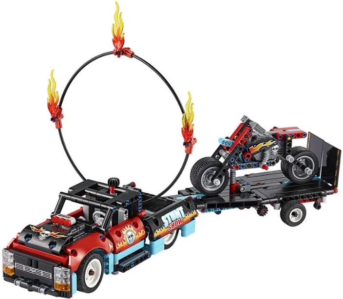LEGO Truck en motor voor stuntshow - 42106
