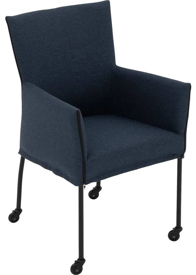Goossens Eetkamerstoel Funk Zwarte Poten blauw stof met armleuning en Zwart skater wiel met zwarte kapmet wielen, modern design