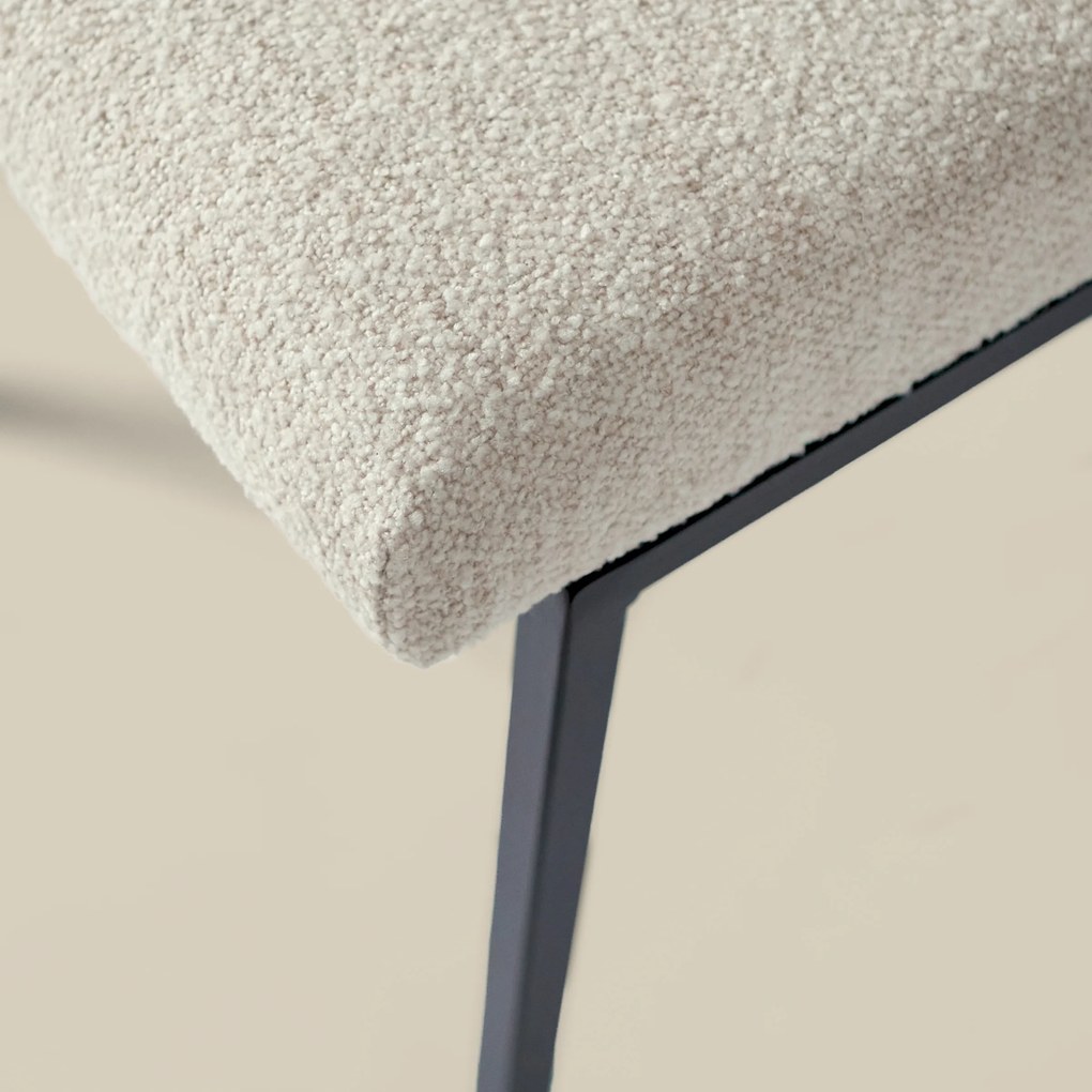 PEPP Interiors Soho Zand Eetkamerstoel Met Armleuningen