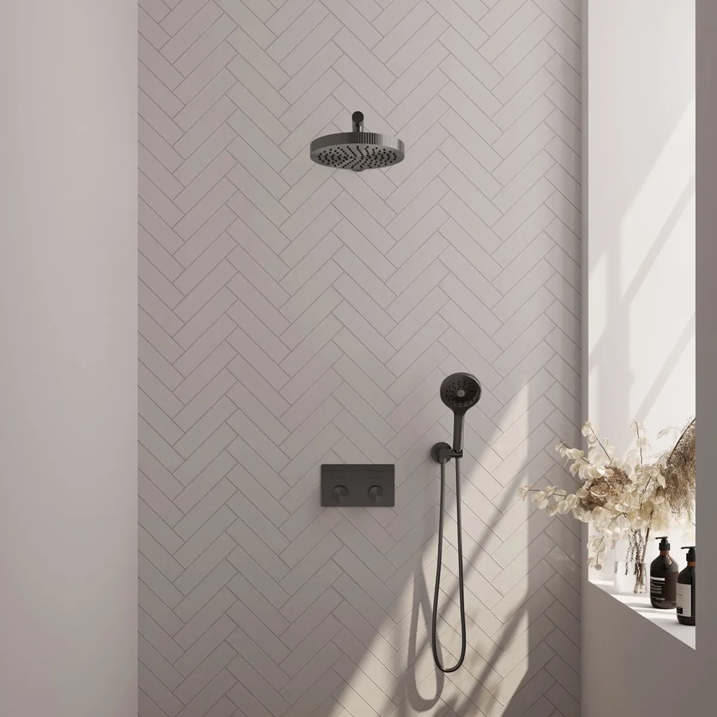 Brauer Stripe inbouw regendouche met 25cm hoofddouche, rechte muurarm en 3 standen handdouche set 28 gunmetal geborsteld PVD