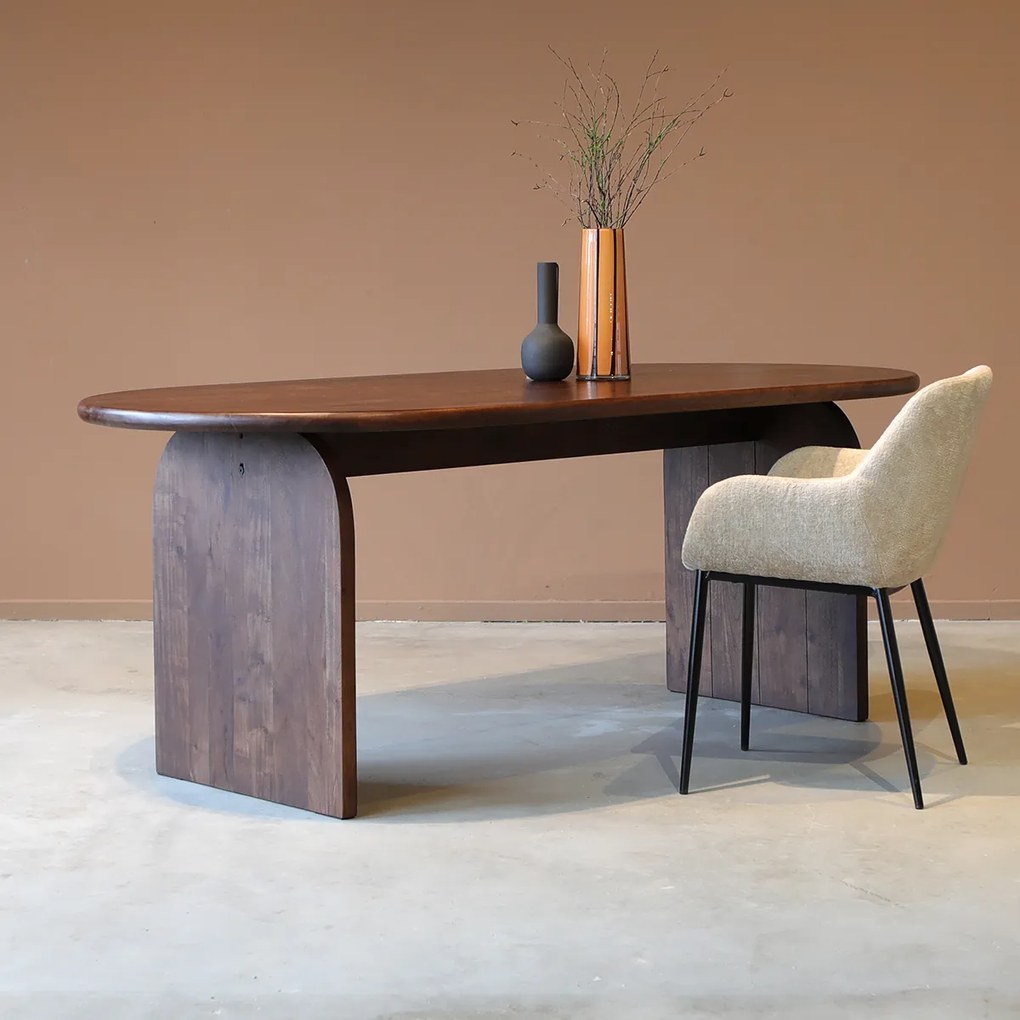 Ovale Eettafel Walnoot Japandi 250 Cm - 250 X 100cm.