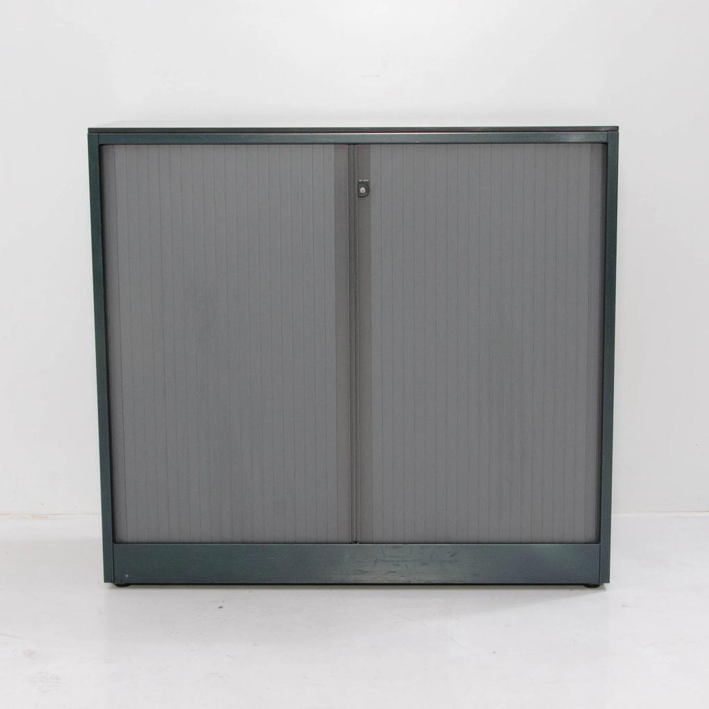 Roldeurkast, groen/grijs, 108 x 120 cm, incl. 2 legborden