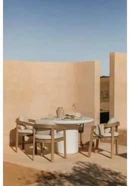 Set Van Ronde Tafel Ø120 Cm In Cement Namara En 4 Tuinstoelen Met Armleuningen In Acaciahout Uleno Wit - Sklum
