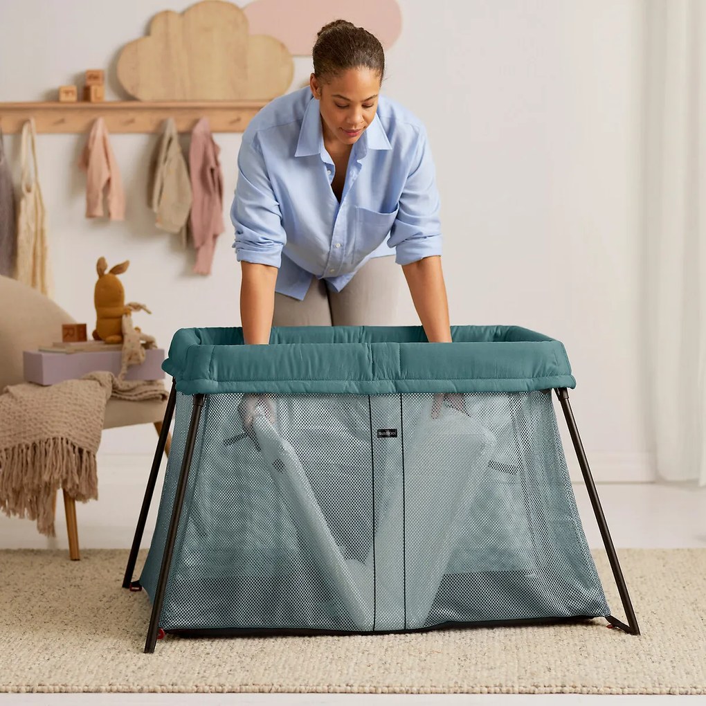 Reisbed light met hoeslaken