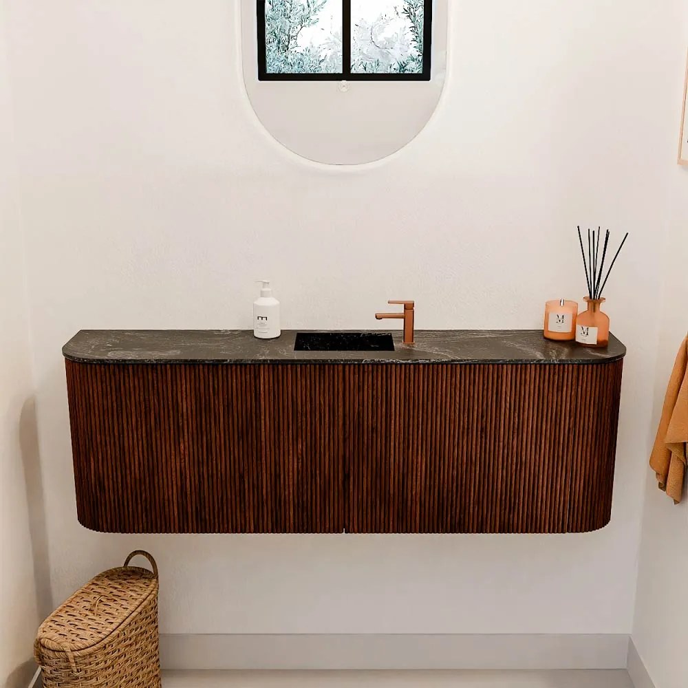 Mondiaz Joya DLux 125cm toiletmeubel ronding links/rechts ruby met wastafel faye midden 1 kraangat lava