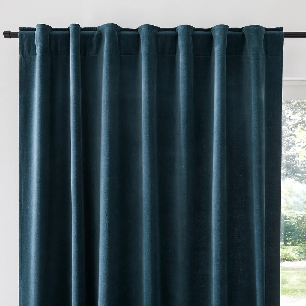 Fluwelen gordijn afgewerkt met verdekte lussen, Velvet