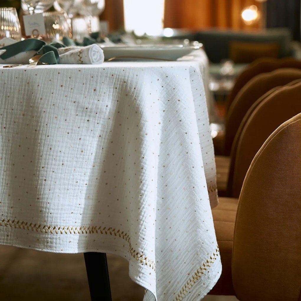 Tafelkleed in tetra, Kumla geborduurde sterren