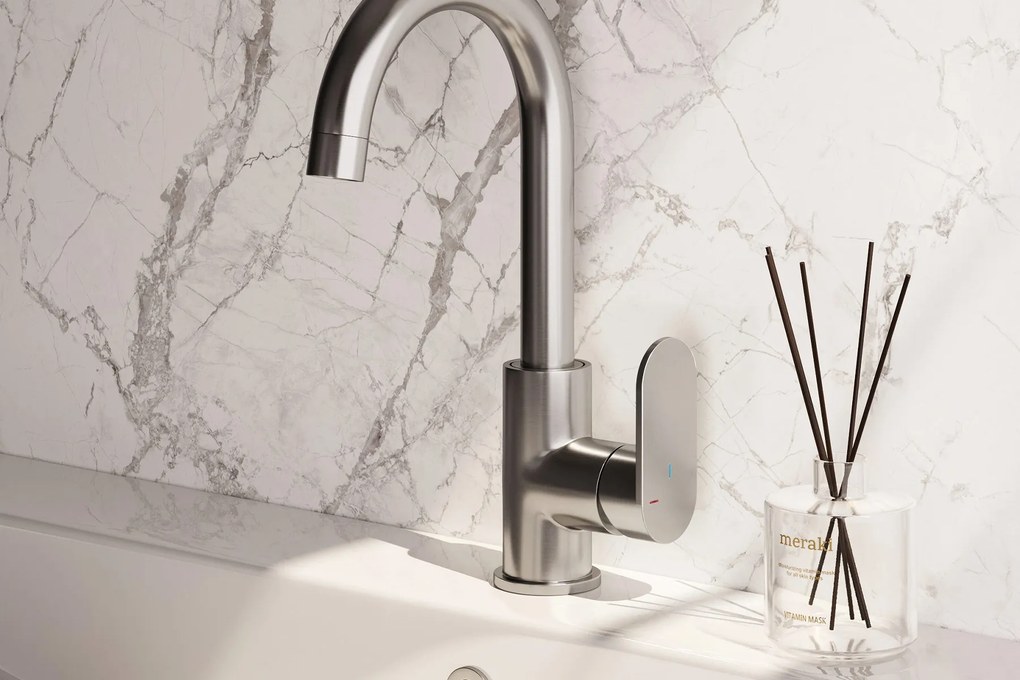 Brauer Brushed Edition ColdStart wastafelkraan hoog met draaibare ronde uitloop model C RVS geborsteld PVD