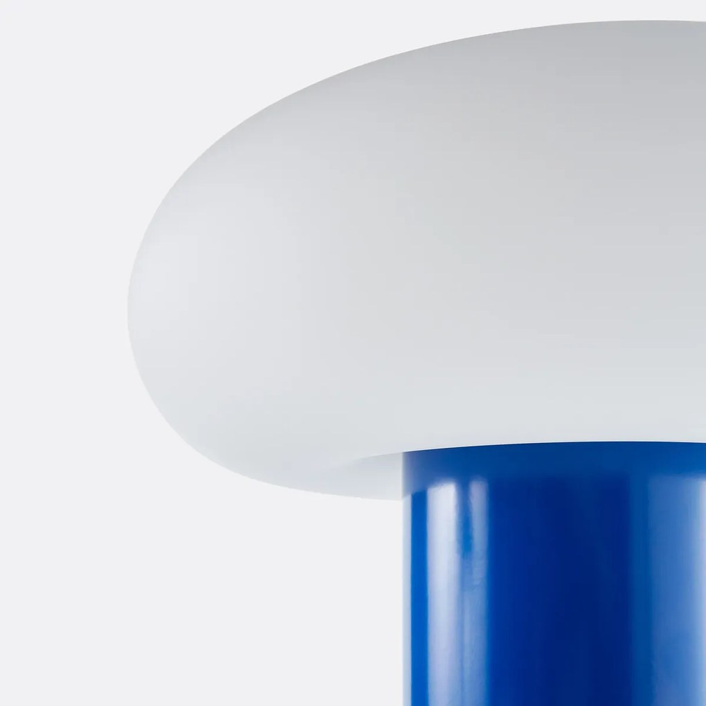 Tafellamp in ijzer en opaline H36,6 cm, Omer