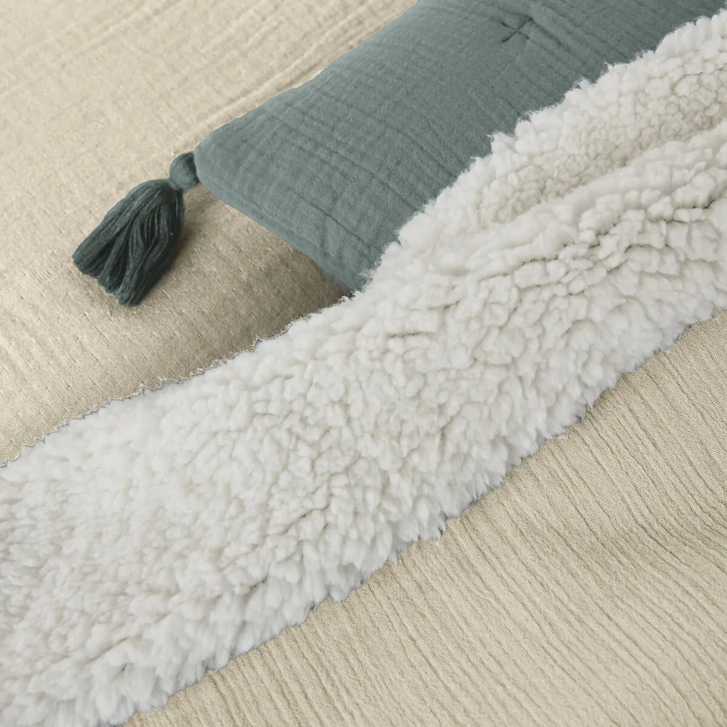 Effen beddensprei in tetra/sherpa Kumla
