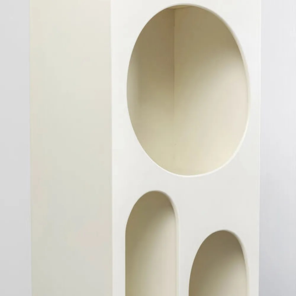 Smalle Kast Organische Vorm - 48x32x180cm.