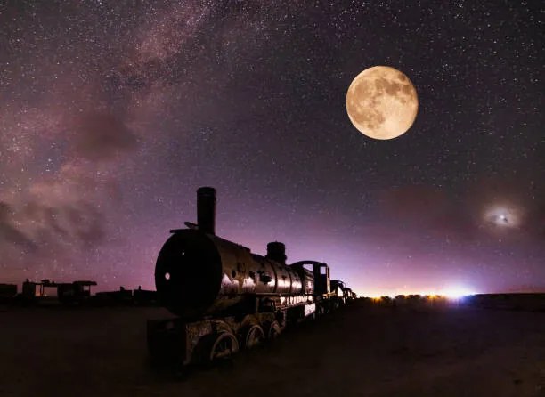 Foto Old locomotive in the train cemetery, Anton Petrus