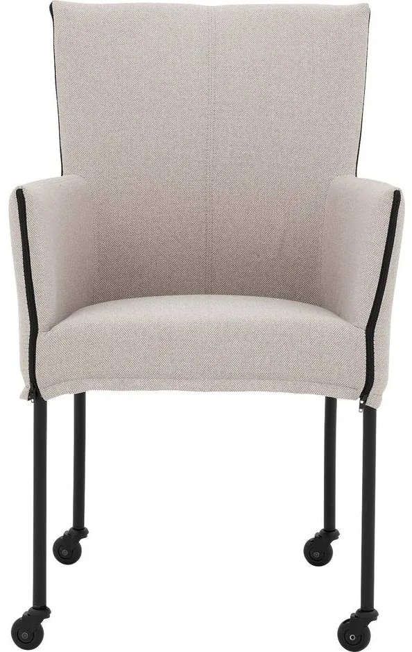 Goossens Eetkamerstoel Funk Zwarte Poten beige stof met armleuning en Zwart skater wiel met zwarte kapmet wielen, modern design
