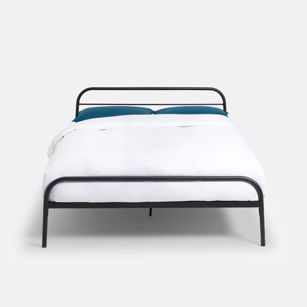 Bed in staal metaal, Cristo