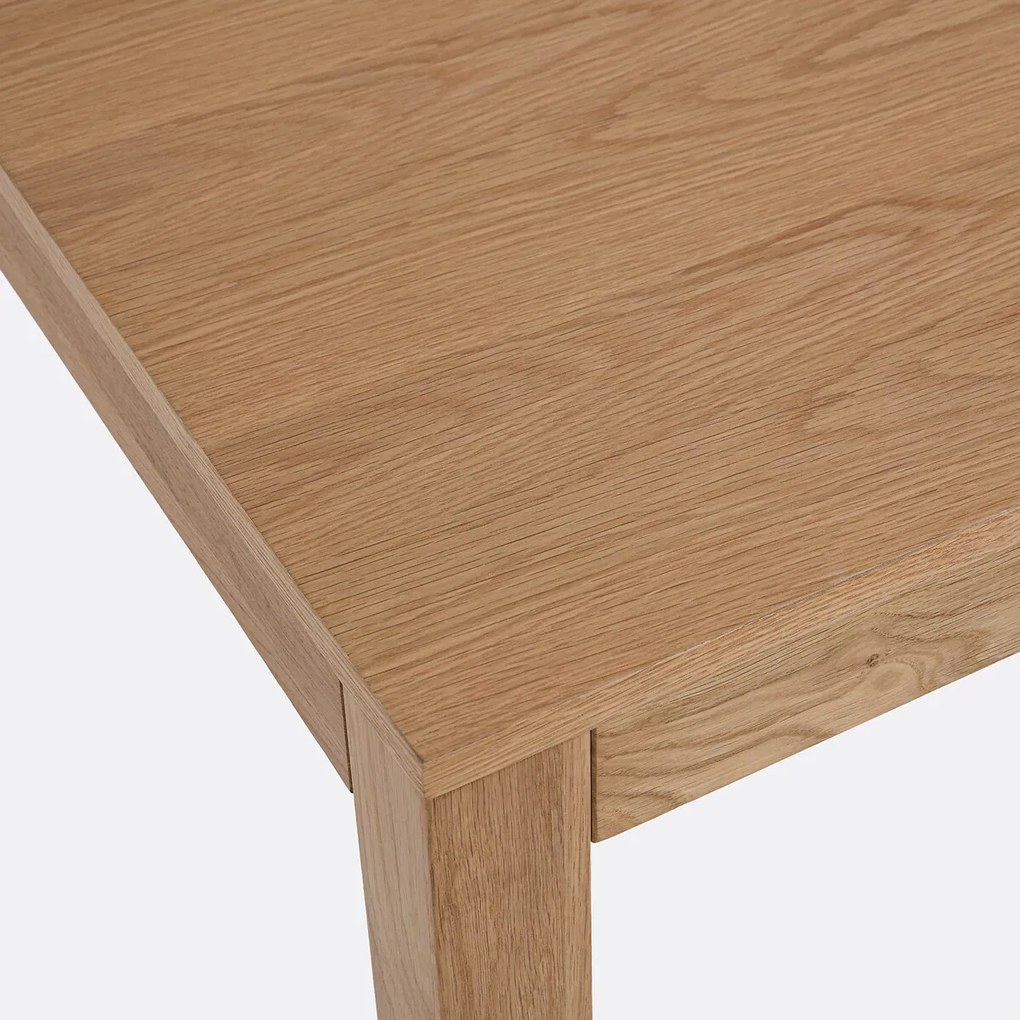 Vierkante eettafel, rechte randen, eiken en fineer, 2 tot 4 couverts, NUSSO