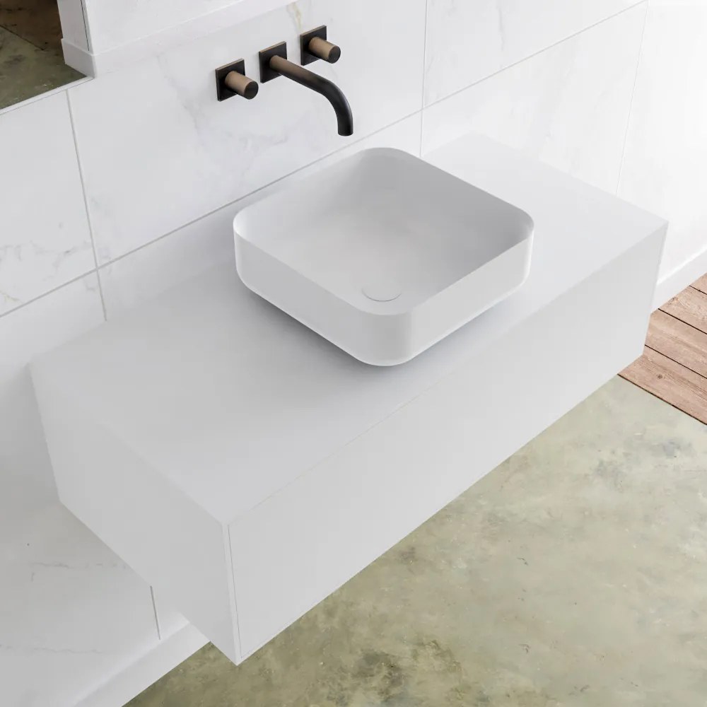 Zaro Lagom volledig naadloos solid surface onderkast met topblad 100cm mat wit met 1 lades Push tot open. Compleet met solid surface opzetkom met 0 kraangat(en)