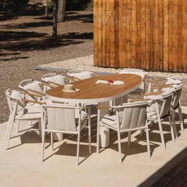 Taneli Ovale Tafelset, 260x110 Cm, Gemaakt Van Aluminium En Teakhout, En 10 Yervin Tuinstoelen, Gemaakt Van Aluminium En Bouclé Teakhout - Sklum