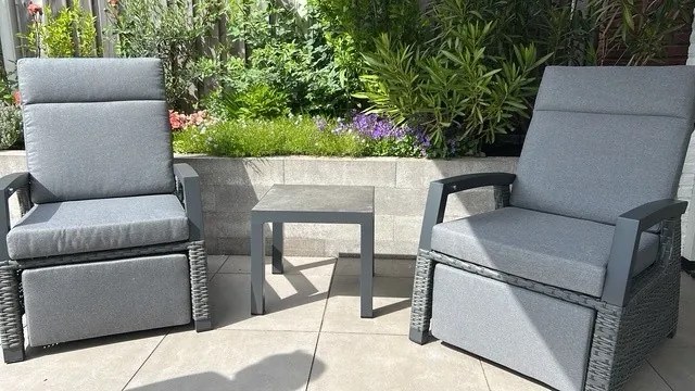 Darwin verstelbare loungestoelen + Atlanta bijzettafel - antraciet