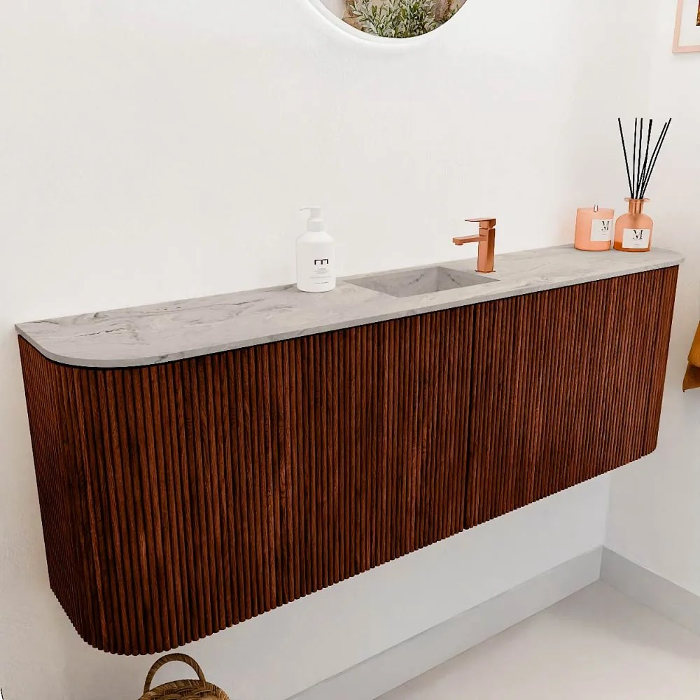 Mondiaz Joya DLux 125cm toiletmeubel ronding links/rechts ruby met wastafel faye midden 1 kraangat glace
