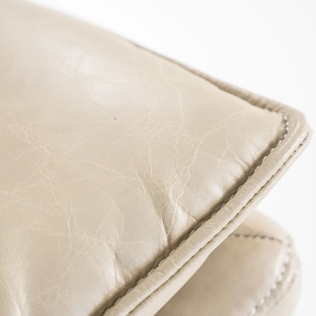 Eleonora Sven Draaifauteuil Beige Leder