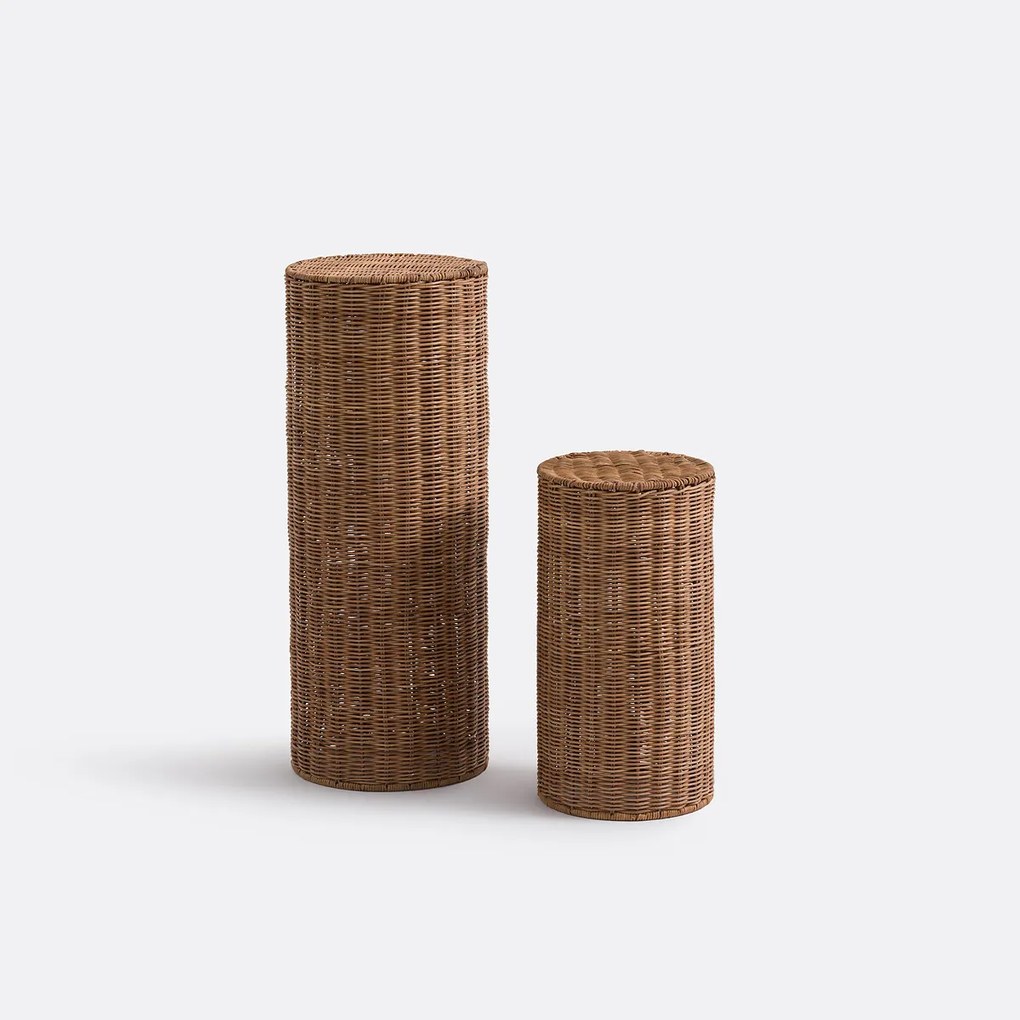 Set van 2 geschulpte rotan bijzettafels, Farito