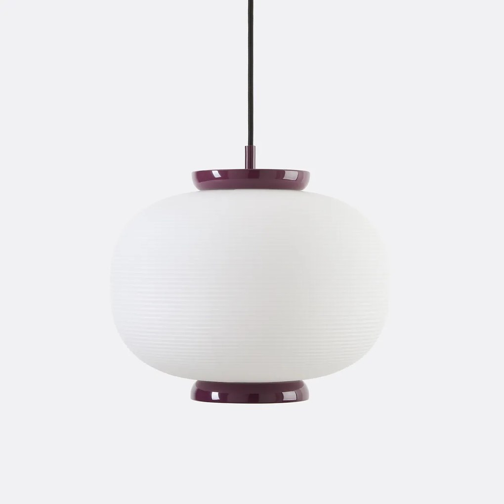 Hanglamp van gegroefd opaline glas en ijzermetaal, diameter 33 cm, TILAN