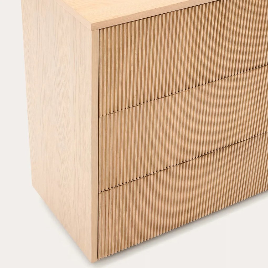 Kave Home Helvine Eiken Ladenkast Met Ribbels - 90x50x79cm.