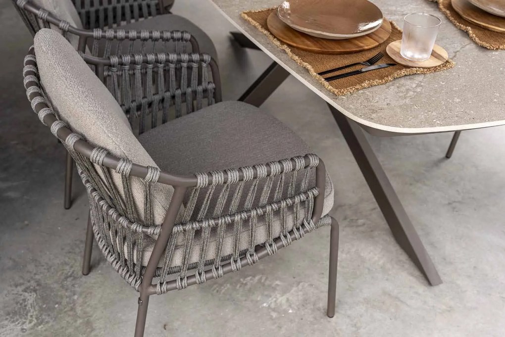 4 Seasons Outdoor Capalbio tuinset terre met Arizona tafel met keramisch blad 240 cm Tuinset   bruin weerbestendig